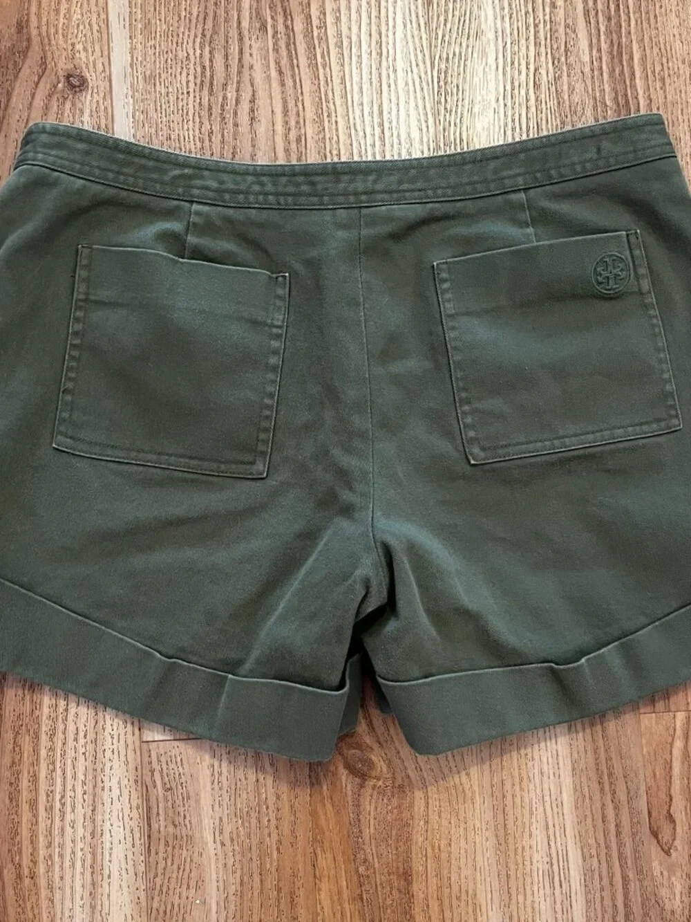 Tory Burch Woman's Green Cotton/Spandex Rolled Cuffs Shorts Sz 6